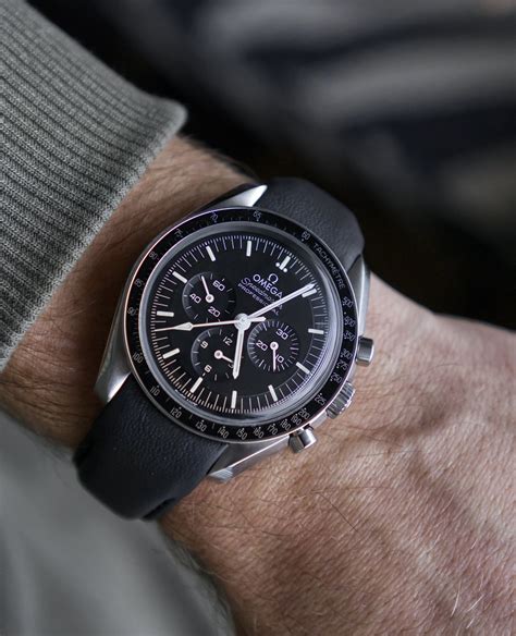 omega speedmaster automatic leather strap|More.